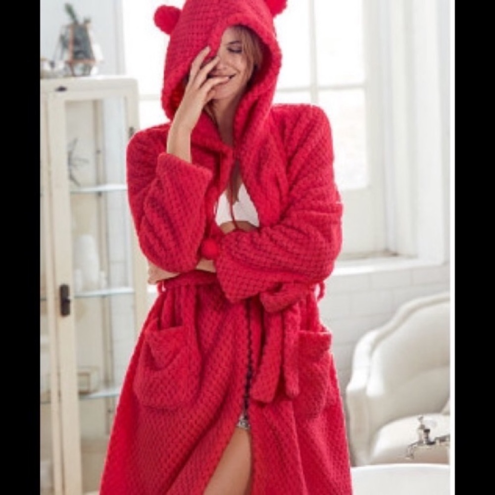 Victoria’s Secret Plush Robe
